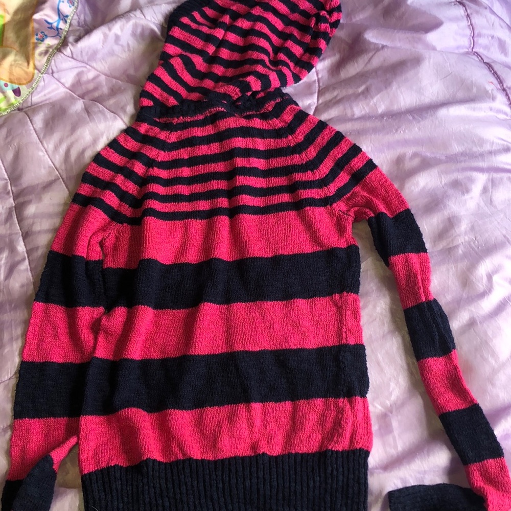 pull over sweatshirt - Picture 3 of 3